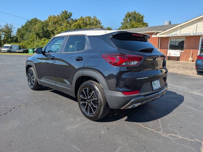 Used 2021 Chevrolet TrailBlazer ACTIV w/ Convenience Package FWD image 8