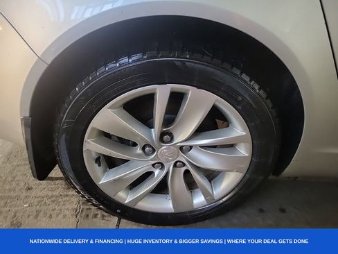 Used 2017 Buick Regal AWD image 12