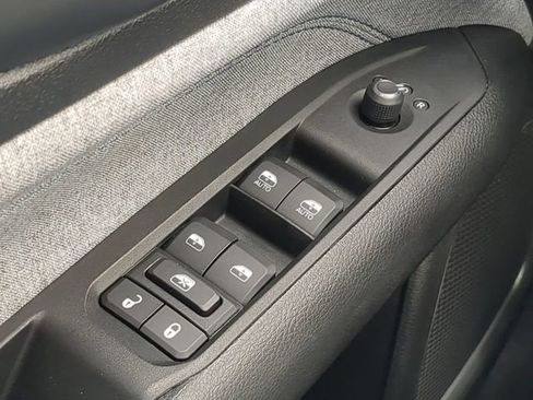 Certified 2022 Jeep Compass Latitude image 26