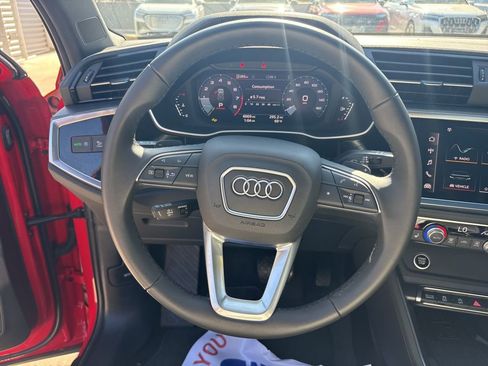 Used 2025 Audi Q3 2.0T Premium w/ Convenience Package image 21