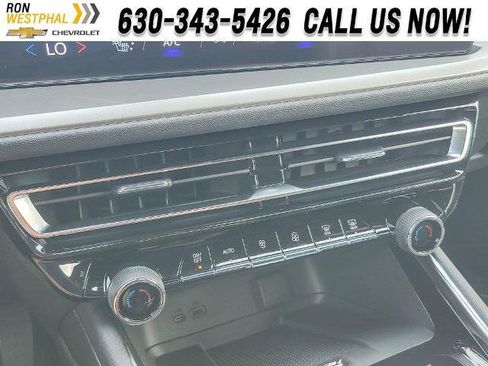 New 2025 Chevrolet Traverse LT image 15