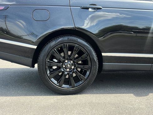 Used 2014 Land Rover Range Rover Supercharged image 22