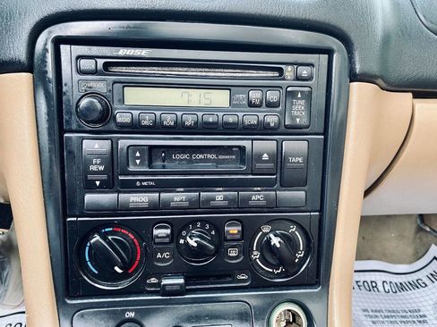 Used 2000 MAZDA MX-5 Miata LS image 22
