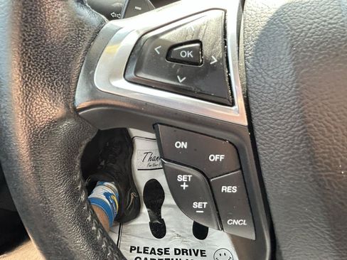 Used 2017 Ford Fusion SE w/ Fusion SE Technology Package AWD/4WD image 18