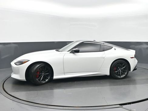 Used 2023 Nissan Z Performance w/ Floor Mat Package (L93) image 6