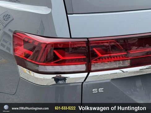 Certified 2025 Volkswagen Atlas SE image 9