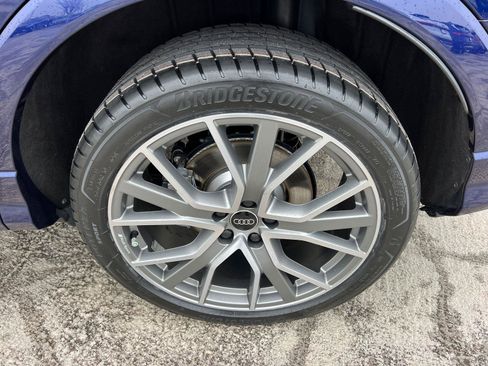 Certified 2025 Audi Q3 2.0T Premium Plus w/ Premium Plus Package image 20