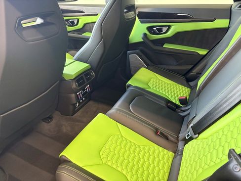 Used 2021 Lamborghini Urus image 21