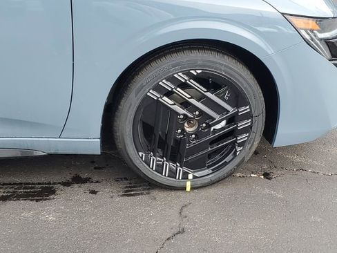 New 2026 Nissan Sentra SR w/ SR Premium Package image 9