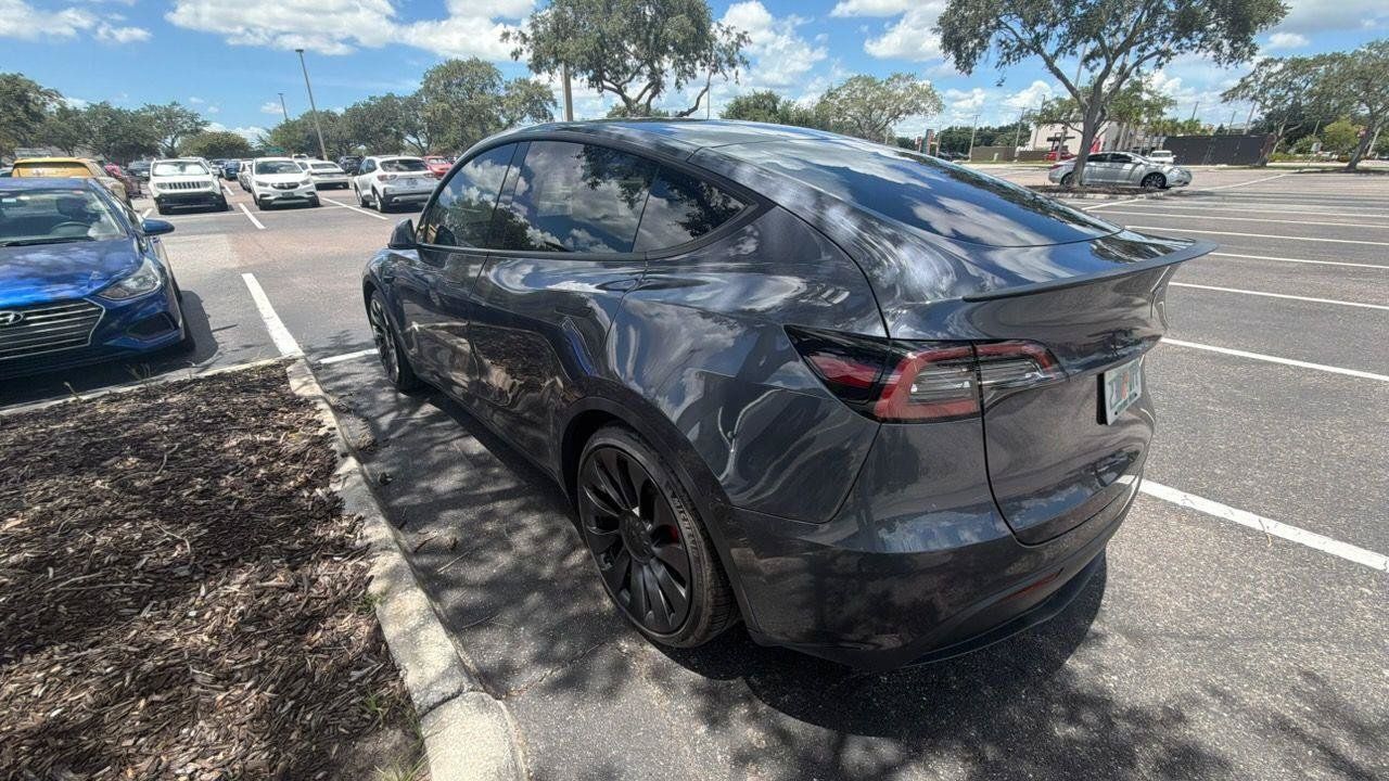 Used 2023 Tesla Model Y Performance AWD/4WD image 2