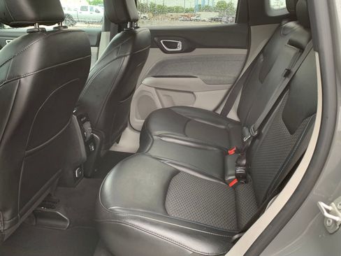 Used 2025 Ford Explorer ST w/ Sun And Sound Package AWD/4WD image 11