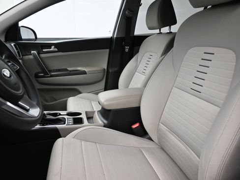 Used 2021 Kia Sportage LX w/ LX AWD Popular Package image 11