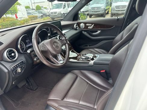 Used 2016 Mercedes-Benz GLC 300 image 9
