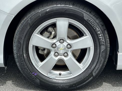 Used 2015 Chevrolet Cruze LT image 11