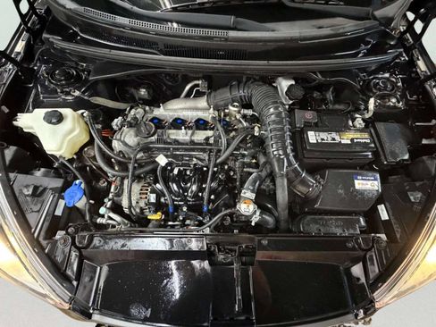 Used 2016 Hyundai Veloster Turbo image 24