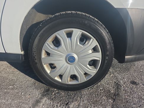 Used 2019 Ford Transit Connect XL image 12