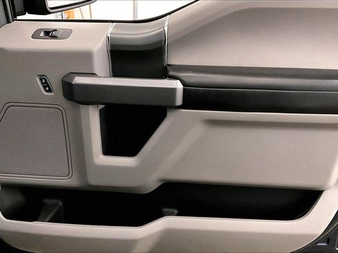 Used 2018 Ford F150 XLT w/ Equipment Group 302A Luxury image 24