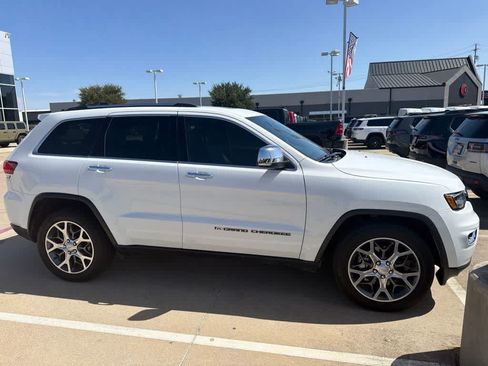 Used 2022 Jeep Grand Cherokee Limited w/ Tech Group RWD image 21