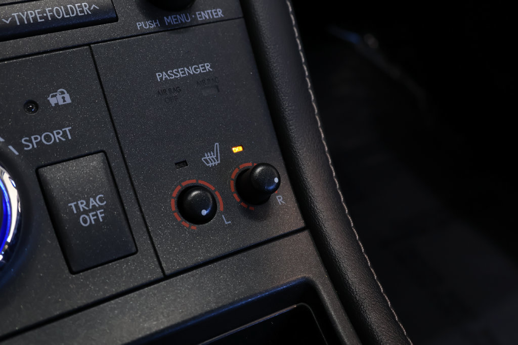 Used 2016 Lexus CT 200h w/ Seat Comfort Package FWD image 33
