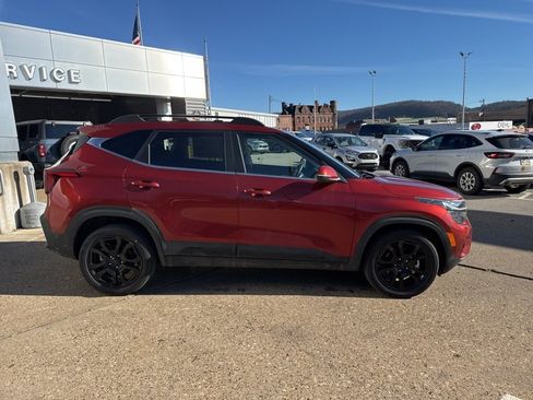 Used 2025 Kia Seltos X-Line image 6