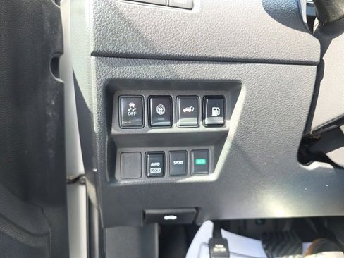 Used 2019 Nissan Rogue SV image 17