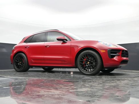 Used 2021 Porsche Macan GTS w/ Sport Chrono Package AWD/4WD image 42