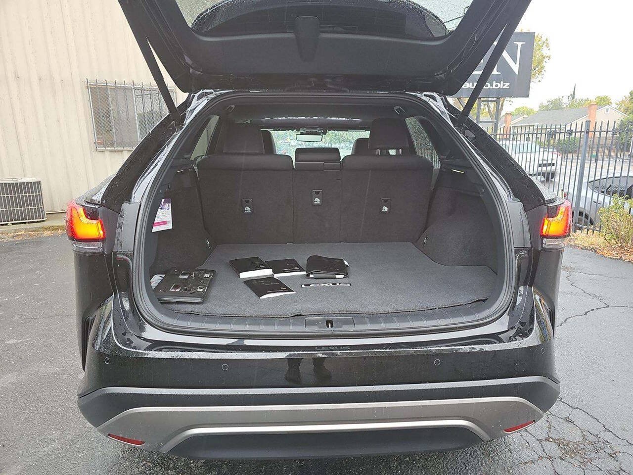 Used 2023 Lexus RX 350 Premium w/ Accessory Package (Z1) FWD image 10