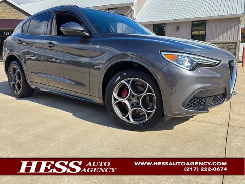 Used 2022 Alfa Romeo Stelvio Ti image 1