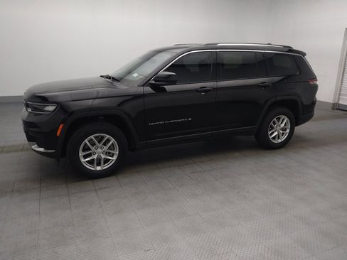 Used 2023 Jeep Grand Cherokee L Laredo RWD image 2
