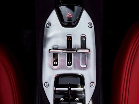 Used 2024 Ferrari SF90 Spider image 64