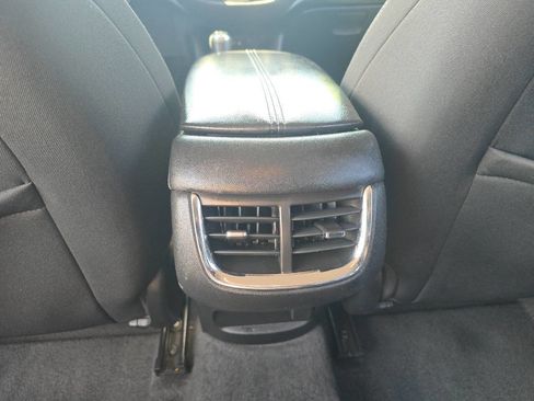 Used 2020 Chevrolet Malibu LT image 17