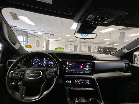 Used 2022 GMC Sierra 1500 AT4 w/ AT4 Premium Package AWD/4WD image 15