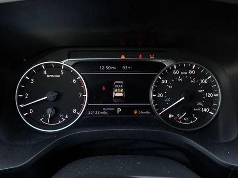 Used 2025 Nissan Rogue SV FWD image 37
