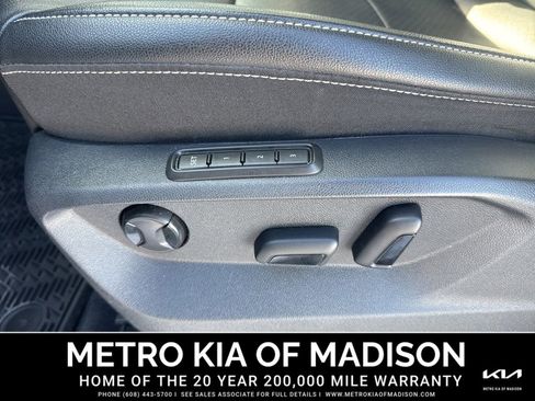 Used 2022 Volkswagen Atlas SEL image 12