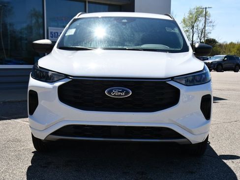 Used 2023 Ford Escape ST-Line w/ Tech Pack #1 AWD/4WD image 10