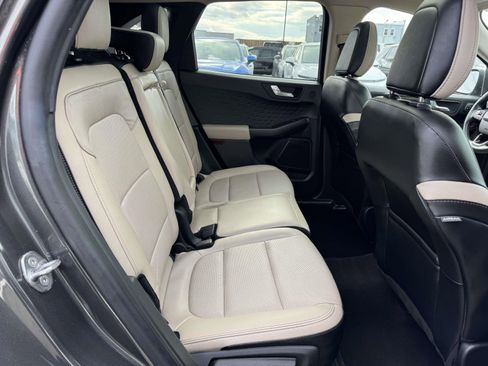 Used 2020 Ford Escape Titanium image 26