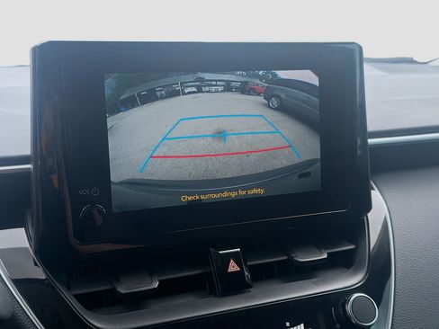 Used 2024 Toyota Corolla LE FWD image 13