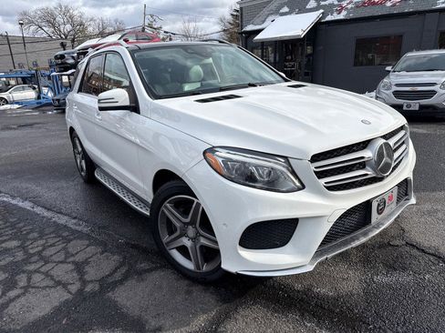 Used 2016 Mercedes-Benz GLE 400 4MATIC image 3