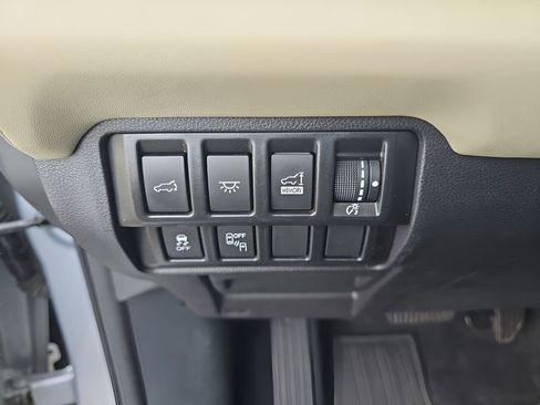 Used 2022 Subaru Ascent Touring image 19