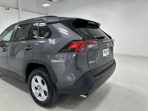 Used 2021 Toyota RAV4 XLE AWD/4WD image 14