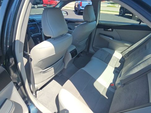 Used 2012 Toyota Camry XLE w/ Leather Pkg FWD image 27