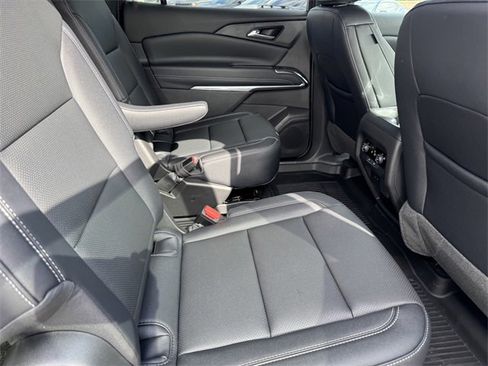 New 2026 Chevrolet Traverse LT w/ Midnight/Sport Edition image 8