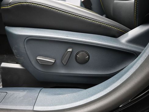 New 2025 Ford Maverick Lobo image 10