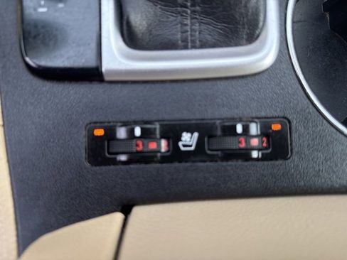 Used 2016 Toyota Highlander Limited image 14