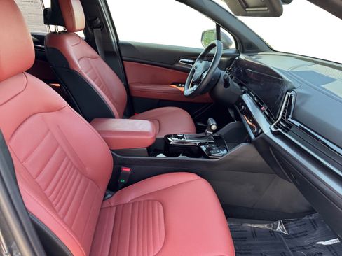 Used 2024 Kia Sportage SX image 15