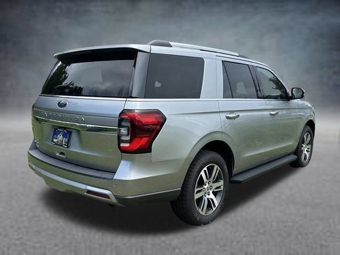 Used 2024 Ford Expedition Limited RWD image 5