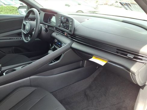 New 2026 Hyundai Elantra SEL Sport Premium FWD image 6