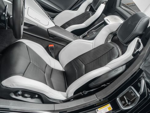Used 2025 Chevrolet Corvette Stingray Preferred Conv w/ Chrome Exterior Badge Package RWD image 30
