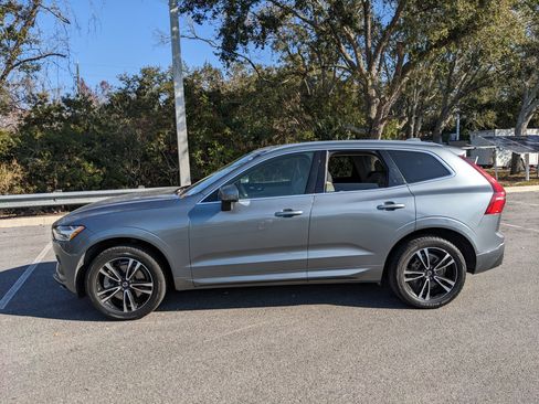 Used 2020 Volvo XC60 T6 Momentum image 5
