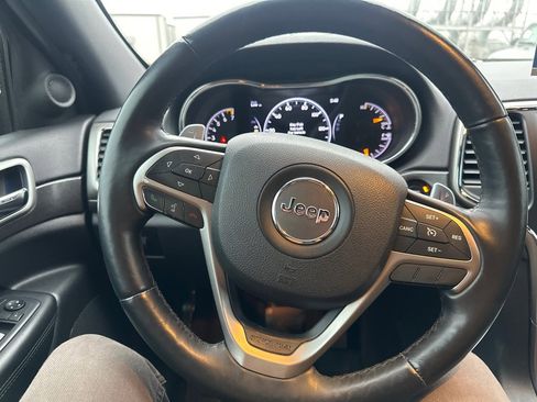 Used 2017 Jeep Grand Cherokee Altitude image 15
